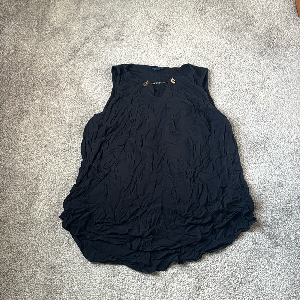Torrid Black Gauze Sleeveless Blouse High Low Hem SIZE 2 V-Neck
